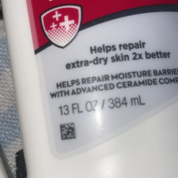 2 bottles of cured lotion - Picture 3 of 5